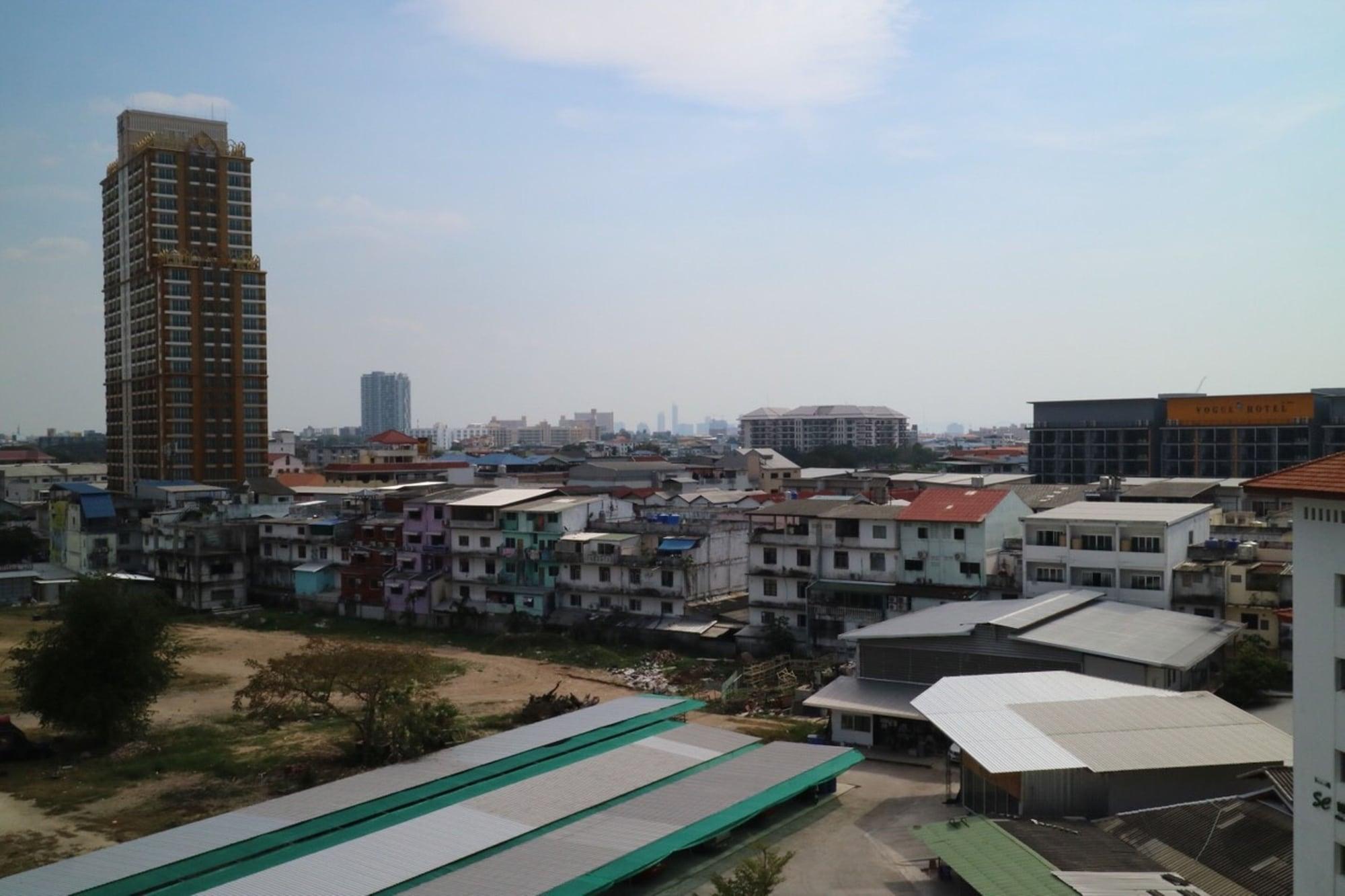 P Plus Hotel Pattaya Exterior foto